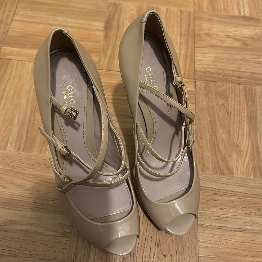 Gucci shoes